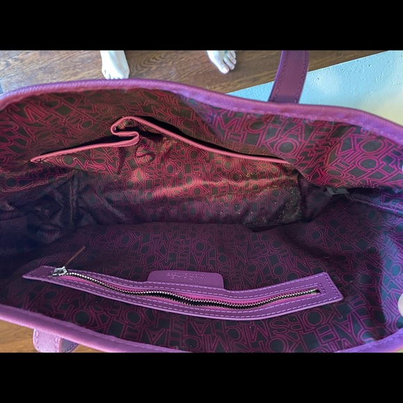 Michael Kors Tote - Picture 2 of 2